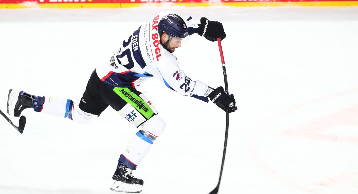 Andreas Eder geht weiterhin für die Straubing Tigers auf Torejagd.